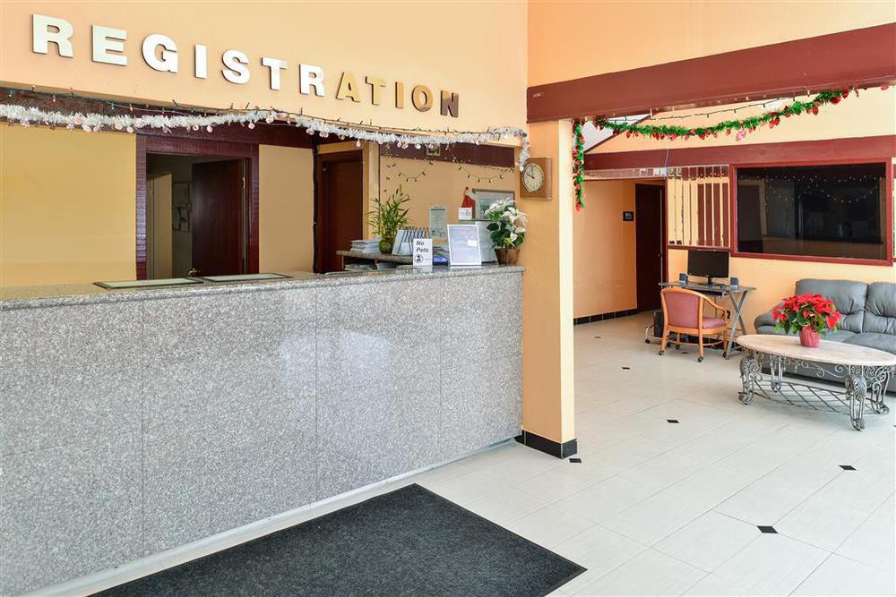 Americas Best Value Inn Конро Интерьер фото