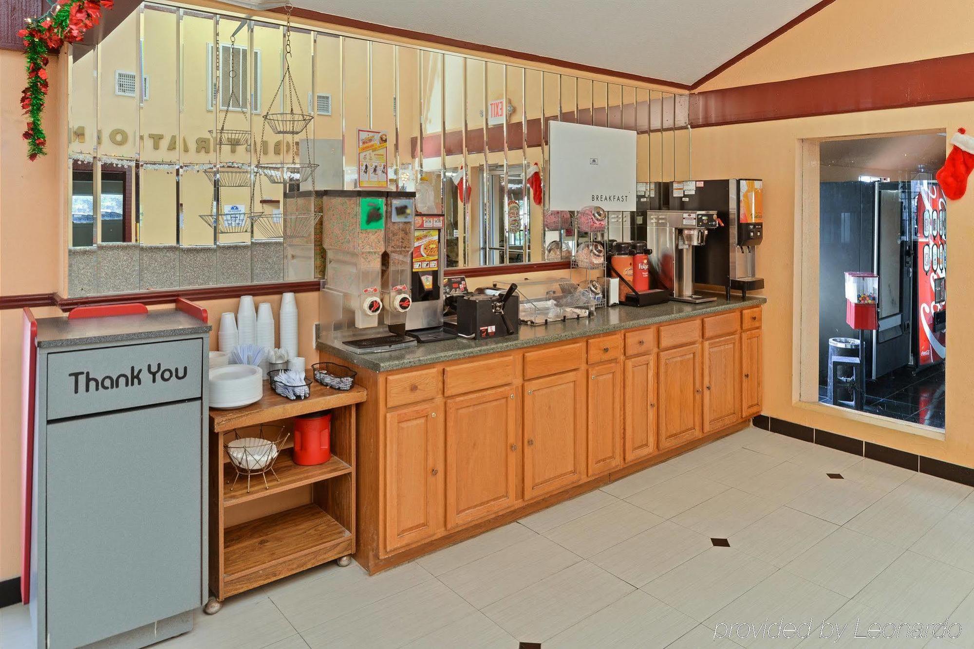 Americas Best Value Inn Конро Экстерьер фото